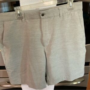 Callaway Grey Light Golf Shorts Men's, pockets, 8.5” inseam, size 34, EUC